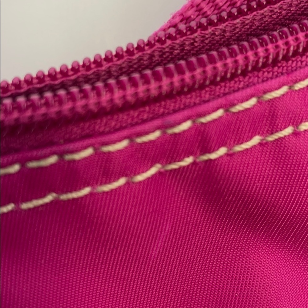 NINE WEST CROSSBODY HOT PINK - Picture 15 of 16